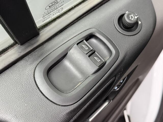 Ford TRANSIT CUSTOM 2.0TDCI 130PK Lang | 2xSchuifdeur | Imperiaal | Trekhaak | Multimedia | Camera | Airco | Cruise | 3-Zits