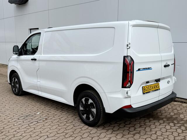 Ford TRANSIT CUSTOM e-Transit 71kWh 136PK Elektrisch L1 344KM WLTP 2300kg Trekvermogen BEV Snelladen LED ACC Camera Carplay Parkeersensoren v+a