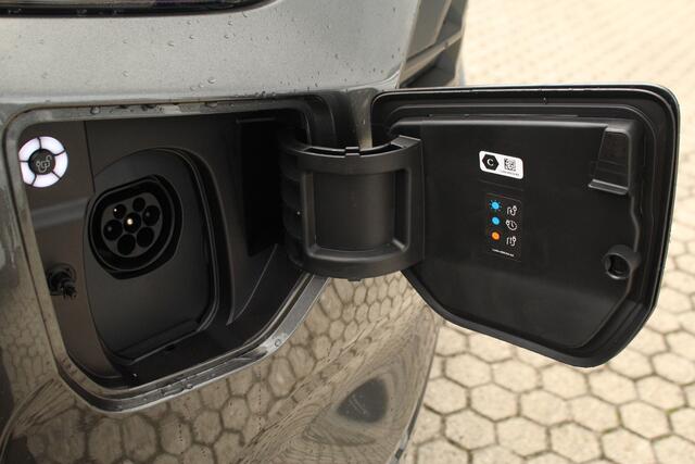 Ford TRANSIT CUSTOM 2.5 PHEV 233pk L1H1 Kombi Limited | 8-Persoons | Incl. BPM | Stuur + Stoelverwarming | Keyless | Carplay/Android | Lease 842,- p/m