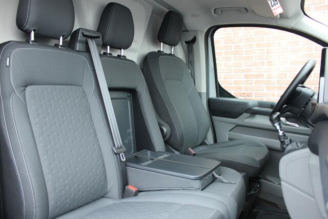 Ford TRANSIT CUSTOM 300 2.0 TDCI 150PK L2H1 Limited |TREKHAAK|KEYLESS|17-INCH|