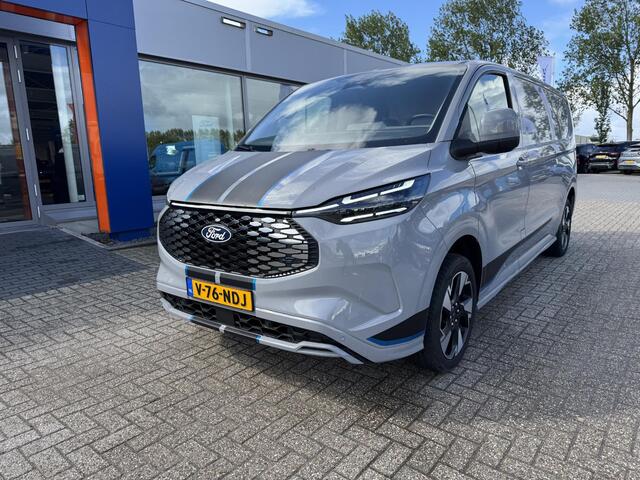 Ford TRANSIT CUSTOM E-Transit 320 L2H1 Sport 65 kWh 218pk | Demo | Driver Assistance Pack | Wegklapbare Trekhaak | Stuurwiel verwarming | Stoel verwarming | 2.300kg Trekgewicht