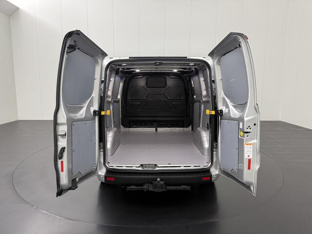 Ford TRANSIT CUSTOM 2.0TDCI 130PK Automaat Limited | Trekhaak | Dakdraagsysteem | Multimedia | Camera | Airco | Cruise | 3-Zits | Betimmering