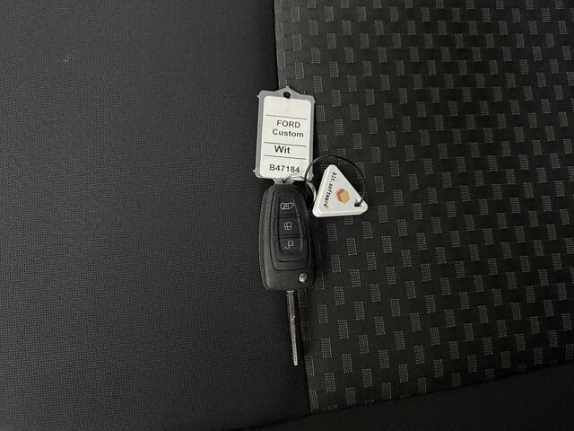 Ford TRANSIT CUSTOM 2.0TDCi 130PK Imperiaal | Multimedia | Camera | Airco | Cruise | 3-Zits