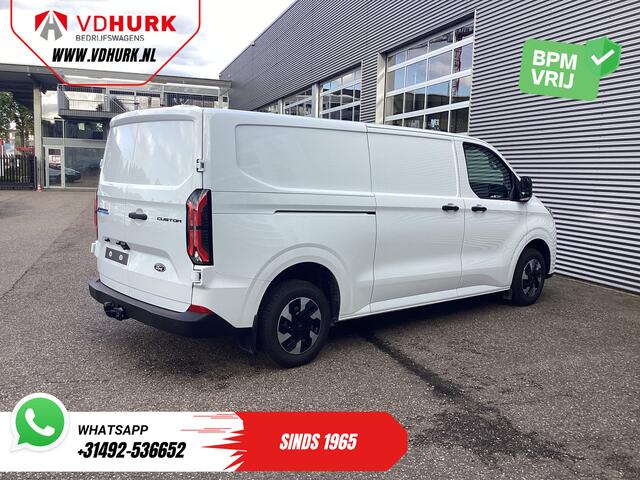 Ford TRANSIT CUSTOM E-Transit L2 Trend 71 kWh 370 km WLTP LED/ Standkachel/ Stoelverw./ Carplay/ Camera/ PDC/ Climate/ Trekhaak