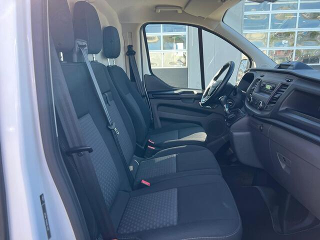 Ford TRANSIT CUSTOM 300 2.0 TDCI L2H1 Trend > Inrichting/Parkeersensoren voor en achter