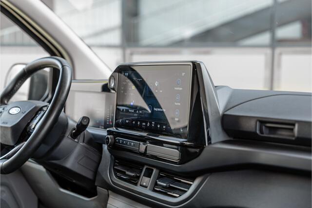 Ford TRANSIT CUSTOM 320 2.0 TDCI 170 PK Sport AWD | ACC | 360 Camera | Trekhaak | Blind Spot | Elek stoelen | CarPlay | Camera | Stoelverwarming | DAB | 3-Zitter | Dealer onderhouden | BPM Vrij