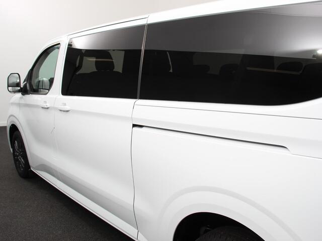 Ford TRANSIT CUSTOM 340 2.5 Automaat PHEV L2H1 Limited 9 PERS Navigatie Apple CarPlay Android Auto Camera Parkeerhulp Adaptive Cruise Control Dodehoekdetectie Stoel- en stuurverwarming Full Led Climate Control Lichtmetalen velgen