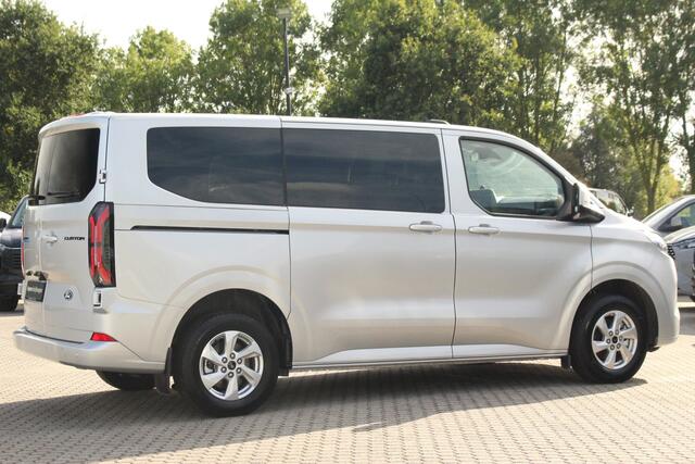Ford TRANSIT CUSTOM E-Transit 320 L1H1 Kombi Limited | 9 persoons | 71kWh | 100kW/136pk | Trekgewicht 2300kg | Camera | Carplay/Android | Cruise | Lease 771,- p/m