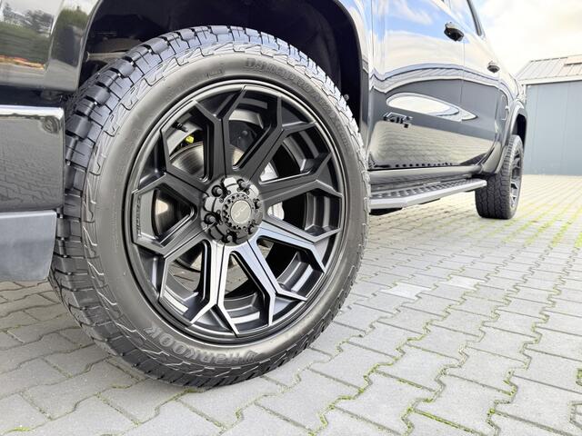 GMC SIERRA AT4 BLACK 5.3 LS 22'' FEUL LPG PANO