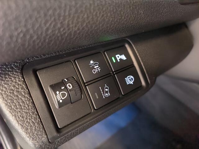 Honda CIVIC 1.0 i-VTEC Elegance AUTOMAAT uit 2018 Rijklaar + 12 maanden Bovag-garantie Henk Jongen Auto's in Helmond, al 50 jaar service zoals 't hoort!