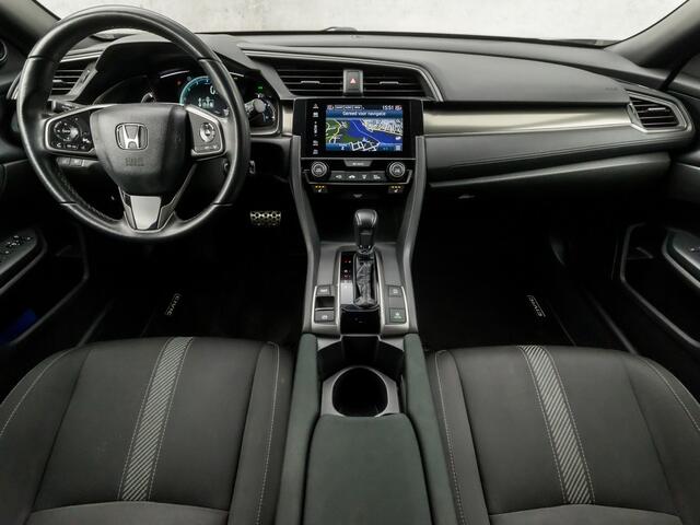 Honda CIVIC 1.0 i-VTEC Sport Automaat (APPLE CARPLAY, NAVIGATIE, CLIMATE, CAMERA, ADAPTIVE CRUISE, SPORTSTOELEN, STOELVERWARMING, KEYLESS, ZWART HEMEL, NIEUWSTAAT)
