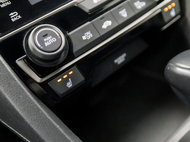 Honda CIVIC 1.0 i-VTEC Sport Automaat (APPLE CARPLAY, NAVIGATIE, CLIMATE, CAMERA, ADAPTIVE CRUISE, SPORTSTOELEN, STOELVERWARMING, KEYLESS, ZWART HEMEL, NIEUWSTAAT)