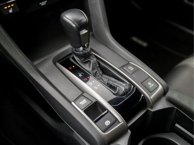 Honda CIVIC 1.0 i-VTEC Sport Automaat (APPLE CARPLAY, NAVIGATIE, CLIMATE, CAMERA, ADAPTIVE CRUISE, SPORTSTOELEN, STOELVERWARMING, KEYLESS, ZWART HEMEL, NIEUWSTAAT)