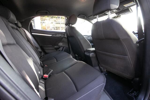 Honda CIVIC 1.0 i-VTEC Elegance - All in rijklaarprijs | Dealer ond. | Navi/camera | Cruise-contr