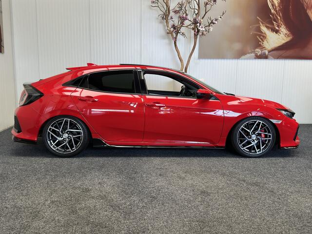 Honda CIVIC 1.5 i-VTEC Sport 183 PK NAVIGATIE ADAPTIVE CRUISE CONTROL PANORAMA SCHUIF/KANTELDAK APPLE CARPLAY/ANDROID RIJSTROOKSENSOREN KEYLESS GO ZEER MOOI !!