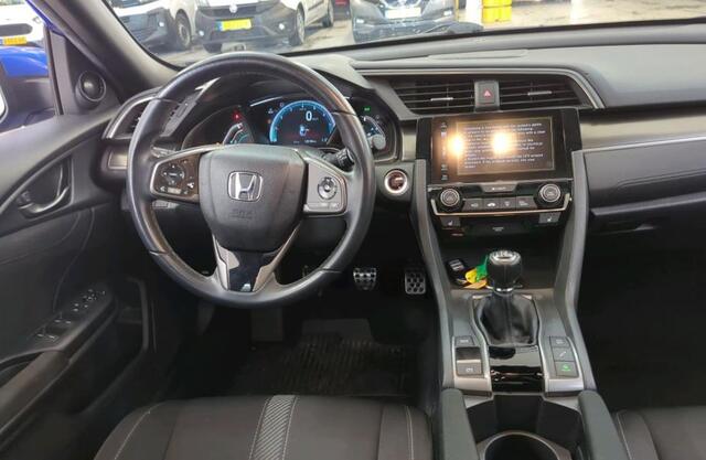 Honda CIVIC 1.0 i-VTEC 130PK Executive / Panorama dak / Pdc+Camera / Navigatie / Airco-ecc./ Stoelverwarming /