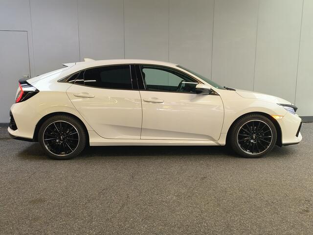 Honda CIVIC 1.0 i-VTEC Elegance AUTOMAAT uit 2021 Rijklaar + 12 maanden Bovag-garantie Henk Jongen Auto's in Helmond, al 50 jaar service zoals 't hoort!