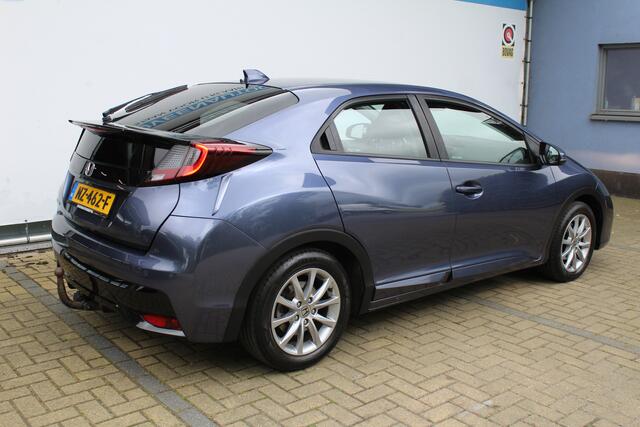 Honda CIVIC 1.4 Comfort | Incl. 12 maanden Garantie | Volledig Dealer onderhouden | Trekhaak | Stoelverwarming | Cruise controle | Climate controle | Navigatie |