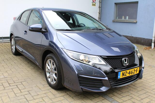 Honda CIVIC 1.4 Comfort | Incl. 12 maanden Garantie | Volledig Dealer onderhouden | Trekhaak | Stoelverwarming | Cruise controle | Climate controle | Navigatie |