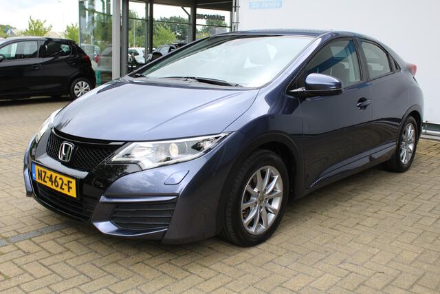 Honda CIVIC 1.4 Comfort | Incl. 12 maanden Garantie | Volledig Dealer onderhouden | Trekhaak | Stoelverwarming | Cruise controle | Climate controle | Navigatie |