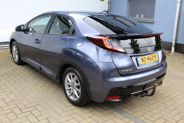 Honda CIVIC 1.4 Comfort | Incl. 12 maanden Garantie | Volledig Dealer onderhouden | Trekhaak | Stoelverwarming | Cruise controle | Climate controle | Navigatie |