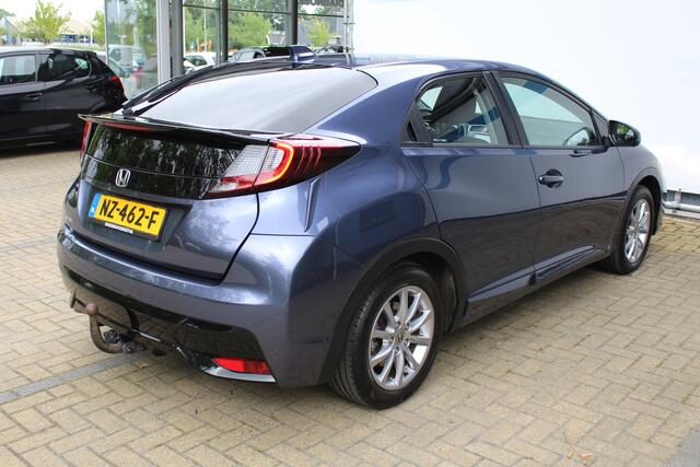 Honda CIVIC 1.4 Comfort | Incl. 12 maanden Garantie | Volledig Dealer onderhouden | Trekhaak | Stoelverwarming | Cruise controle | Climate controle | Navigatie |