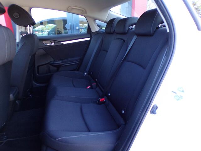 Honda CIVIC 1.5 i-VTEC Elegance Navi PDC Camera Bomvol!!!