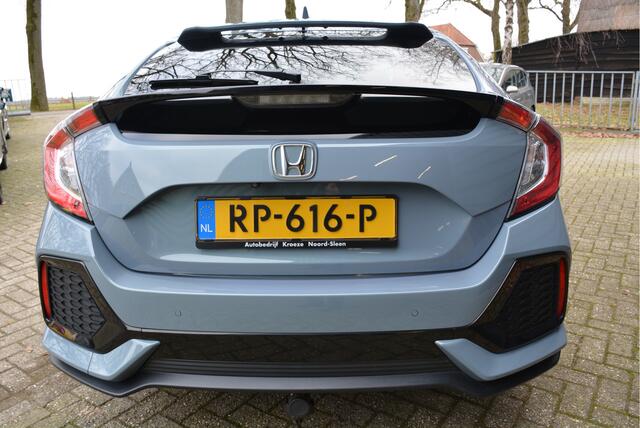 Honda CIVIC 1.0 i-VTEC Executive Panorama Dak Camera Clima Cruise Control Trekhaak Stoelverwarming Carplay Led