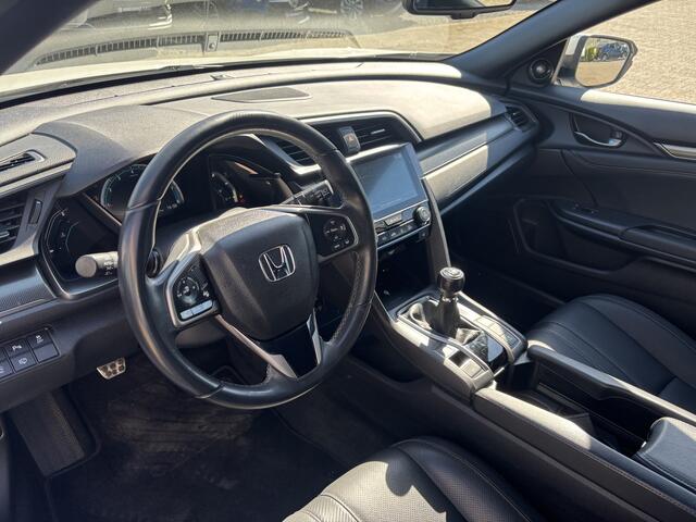 Honda CIVIC 1.0 i-VTEC Executive Trekhaak / Leder / Carplay