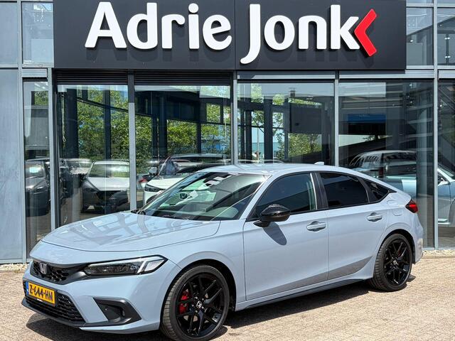 Honda CIVIC 2.0 e:HEV Sport FULL HYBRID | AUTOMAAT | CAMERA | NAVIGATIE | APPLE CARPLAY / ANDROID AUTO | STOEL VERWARMING | 18"LM VELGEN | NED. AUTO | 1e EIGENAAR |