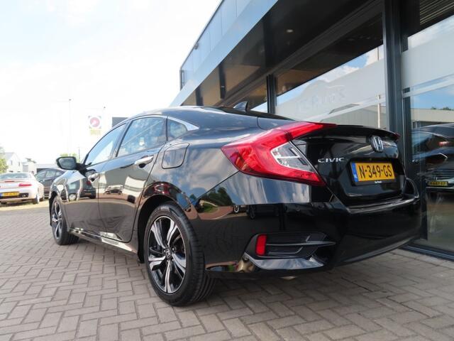 Honda CIVIC 1.5 I-VTEC Elegance 182 Pk Ecc Acc Navi 2x Pdc 2018