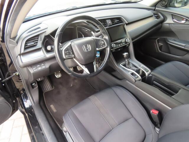 Honda CIVIC 1.5 I-VTEC Elegance 182 Pk Ecc Acc Navi 2x Pdc 2018