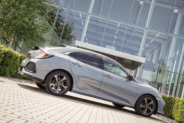 Honda CIVIC 1.0i VTEC ELEGANCE TURBO - AUTOMAAT - NAVIGATIE - CAMERA