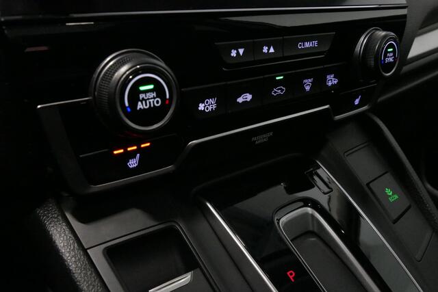Honda CR-V 1.5 AWD Executive / Panoramadak / Elektr. verstelbare best. stoel (memory) / Apple Carplay - Andriod Auto / Top Down Camera / Ambienteverlichting / Head-up Display / Stoelverwarming voor & achter / Dodehoek-assistent / Achteruitrijcamera / Cruise Control 