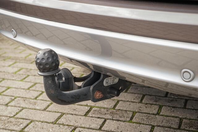 Honda CR-V 2.0i V-TEC 4WD EXECUTIVE - AUTOMAAT - SENSING PAKKET - TREKHAAK - WINTERSET