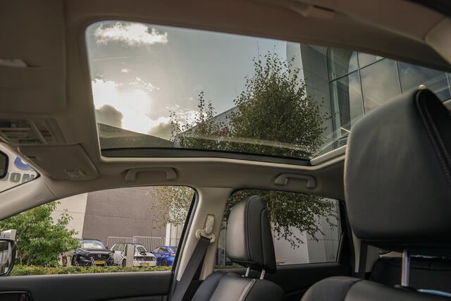 Honda CR-V 2.0i V-TEC 4WD EXECUTIVE - AUTOMAAT - SENSING PAKKET - TREKHAAK - WINTERSET