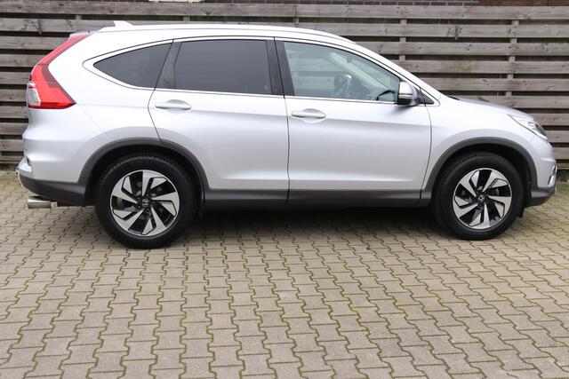Honda CR-V 2.0 4WD Lifestyle / navi / climate / trekhaak 1500 kg trek / stoelverwarming