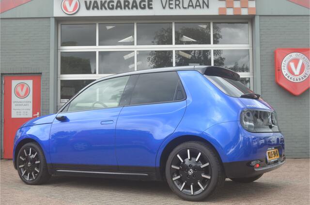 Honda E Advance 17" zwart dak 12 mnd. gar. 154 pk