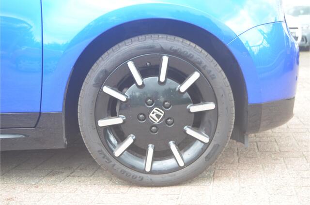 Honda E Advance 17" zwart dak 12 mnd. gar. 154 pk