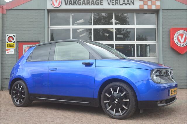 Honda E Advance 17" zwart dak 12 mnd. gar. 154 pk