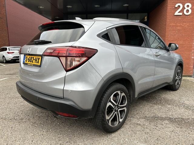 Honda HR-V 1.5 i-VTEC Executive // FULL LED // PANO / SCHUIFKANTELDAK // NAVI // CAMERA // PDC V+A