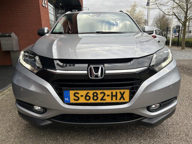Honda HR-V 1.5 i-VTEC Executive // FULL LED // PANO / SCHUIFKANTELDAK // NAVI // CAMERA // PDC V+A