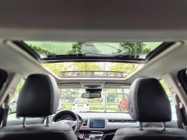 Honda HR-V 1.5 i-VTEC Executive Panorama dak, Navigatie, Parkeersensoren , All-in Rijklaarprijs