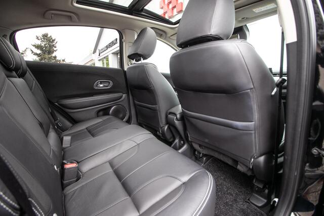 Honda HR-V 1.5 i-VTEC Executive Black Edition All-in rijklaarprijs | Schuif-/kanteldak | Cruise | Nav | Cam