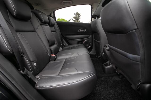 Honda HR-V 1.5 i-VTEC Executive Black Edition All-in rijklaarprijs | Schuif-/kanteldak | Cruise | Nav | Cam