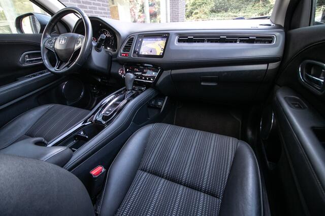 Honda HR-V 1.5 i-VTEC Executive All-in rijklrprs | trekhaak | schuif-k dak | 4Sbnd