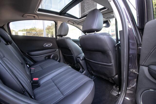 Honda HR-V 1.5 i-VTEC Executive All-in rijklrprs | trekhaak | schuif-k dak | 4Sbnd