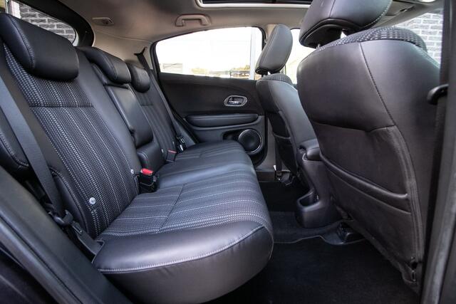 Honda HR-V 1.5 i-VTEC Executive All-in rijklrprs | trekhaak | schuif-k dak | 4Sbnd