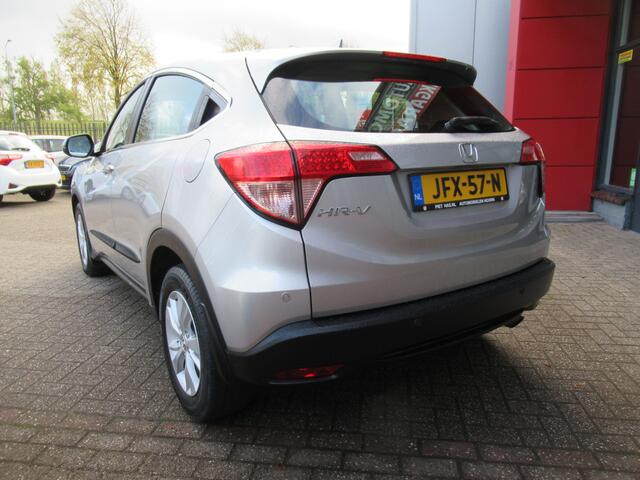 Honda HR-V 1.5 i-VTEC Elegance 130-PK| Automaat | Clima-Airco | Navigatie | Parkeersensoren | Incl. BOVAG Garantie | Bluetooth | Lichtmetalen velgen |