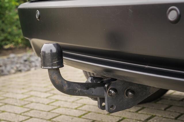 Honda HR-V 1.5i VTEC ELEGANCE - AUTOMAAT - TREKHAAK - PRIVACY GLASS - LED